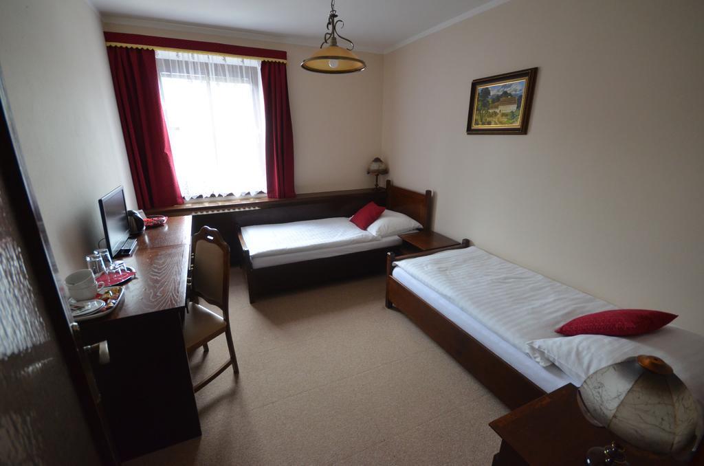 Villa Zerotin Penzion Bed & Breakfast Velke Losiny Bagian luar foto