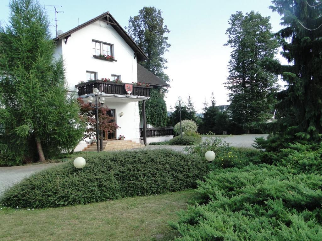 Villa Zerotin Penzion Bed & Breakfast Velke Losiny Bagian luar foto
