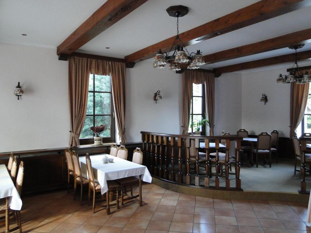 Villa Zerotin Penzion Bed & Breakfast Velke Losiny Bagian luar foto