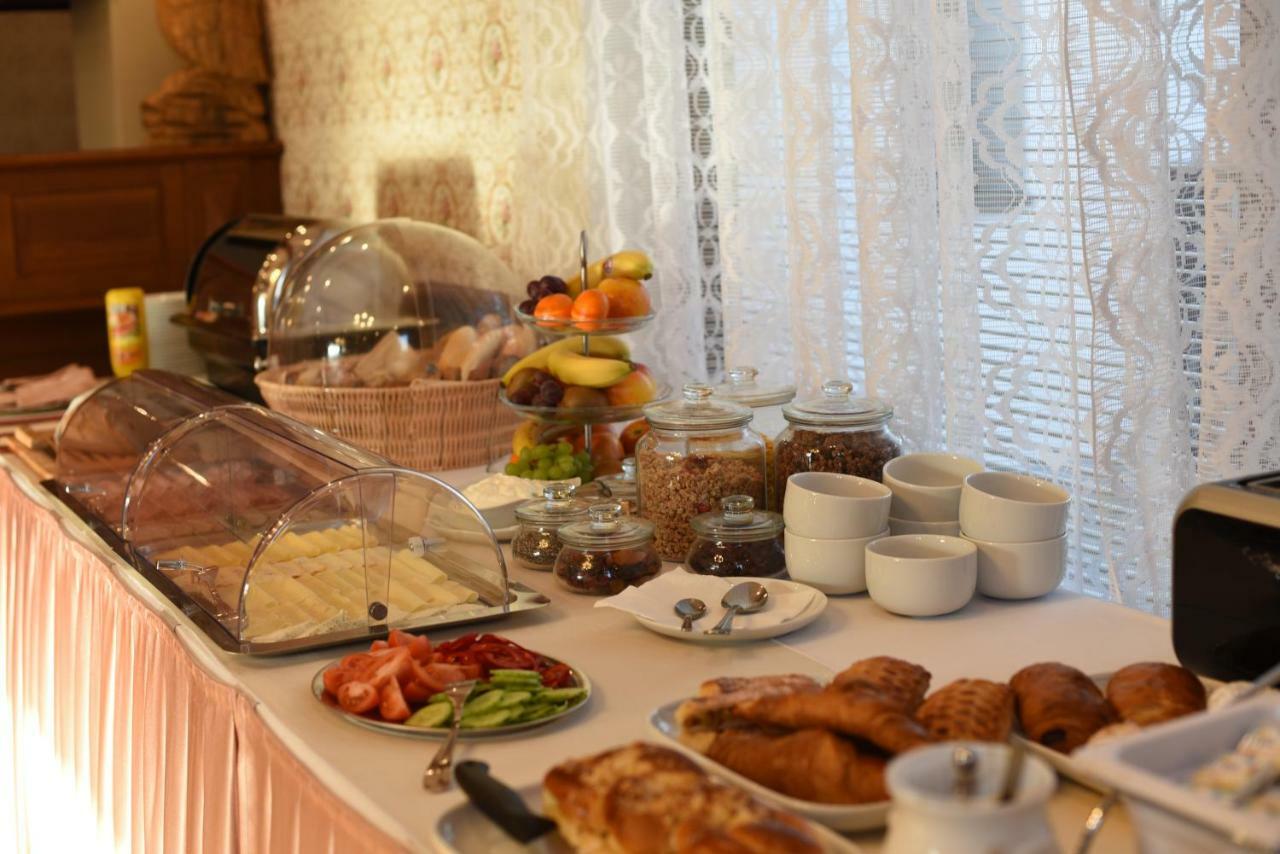 Villa Zerotin Penzion Bed & Breakfast Velke Losiny Bagian luar foto
