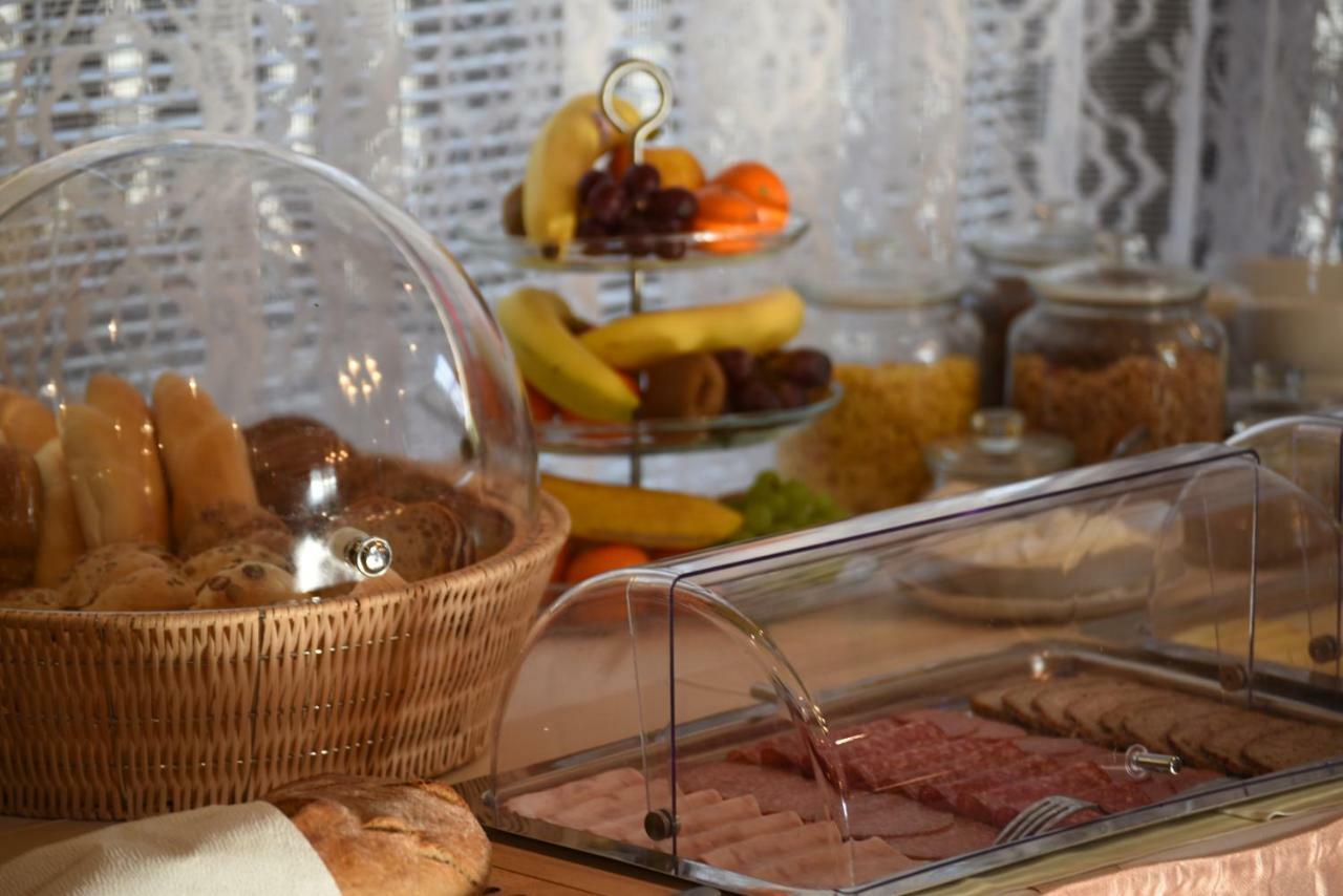 Villa Zerotin Penzion Bed & Breakfast Velke Losiny Bagian luar foto